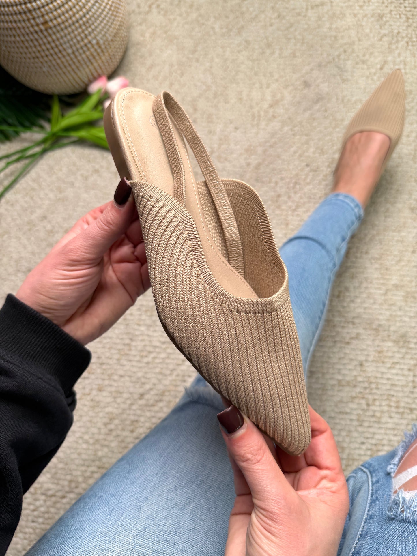 Damesloafers met Goudkleurige Gesp en Puntneus Lizzy