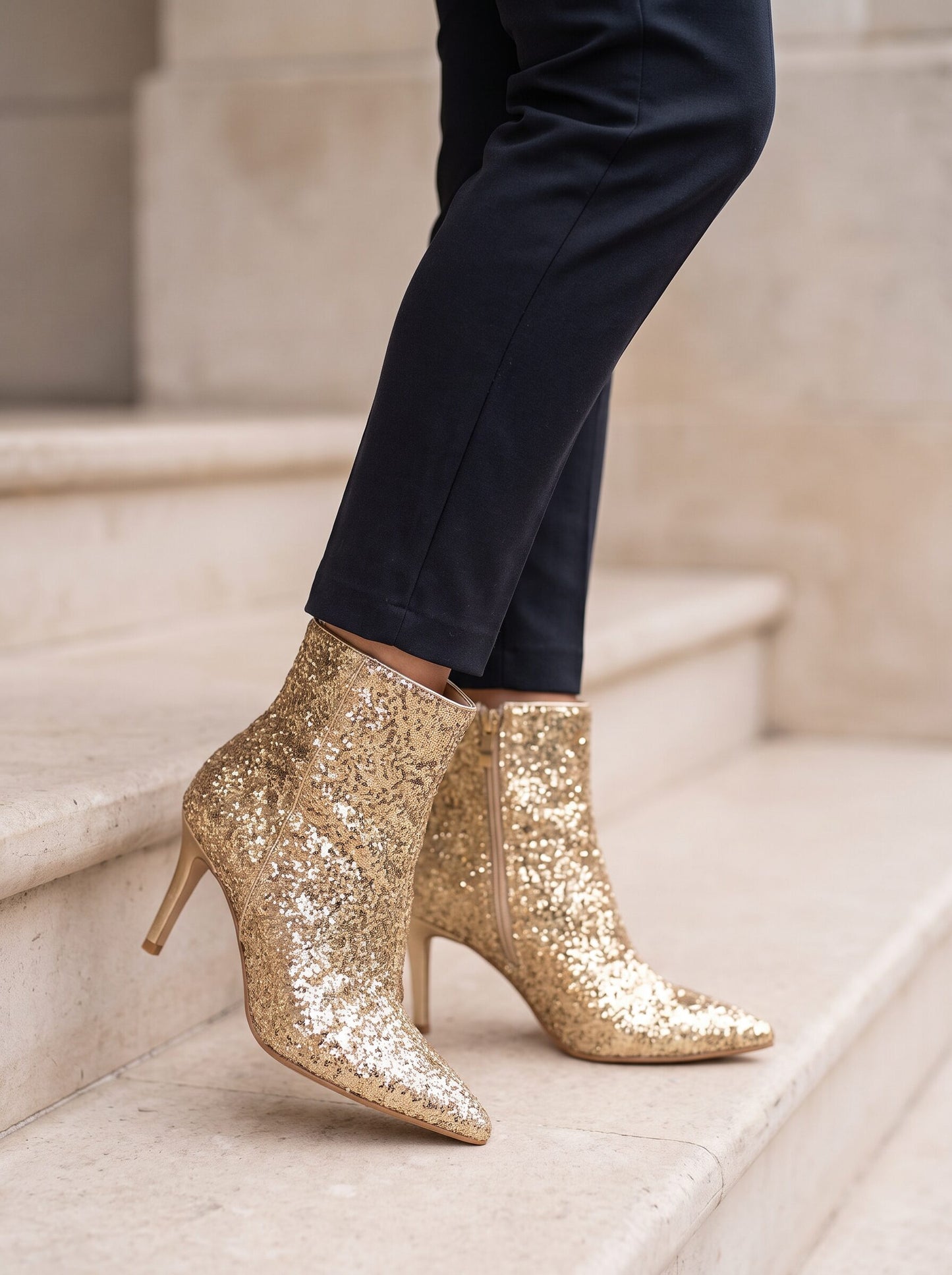 Dames Gouden Enkellaarsjes met Glitterafwerking