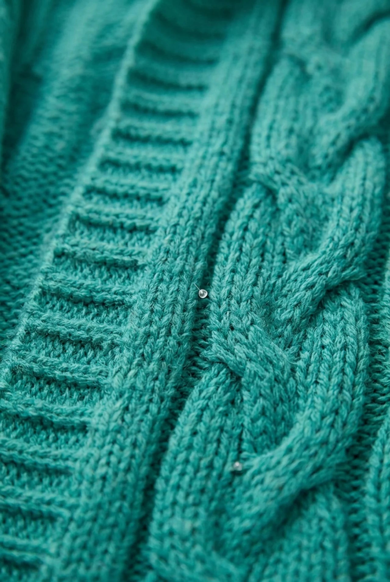 Dames Zwart Vest van Zacht Breisel met Capuchon voor Comfortabele Herfst