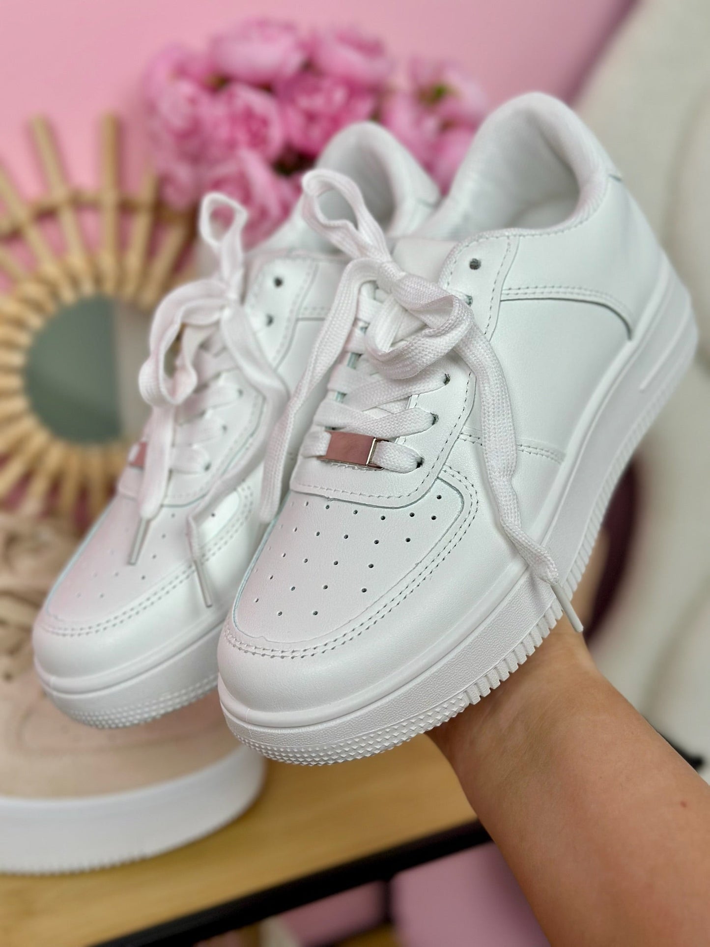 Dames sneaker met Uitneembare Zool en Trendy Design Lizzy