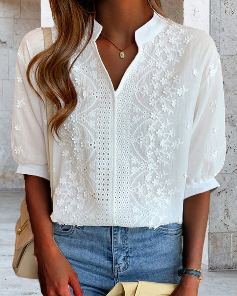 Damesblouse met Geborduurde V-hals Lizzy
