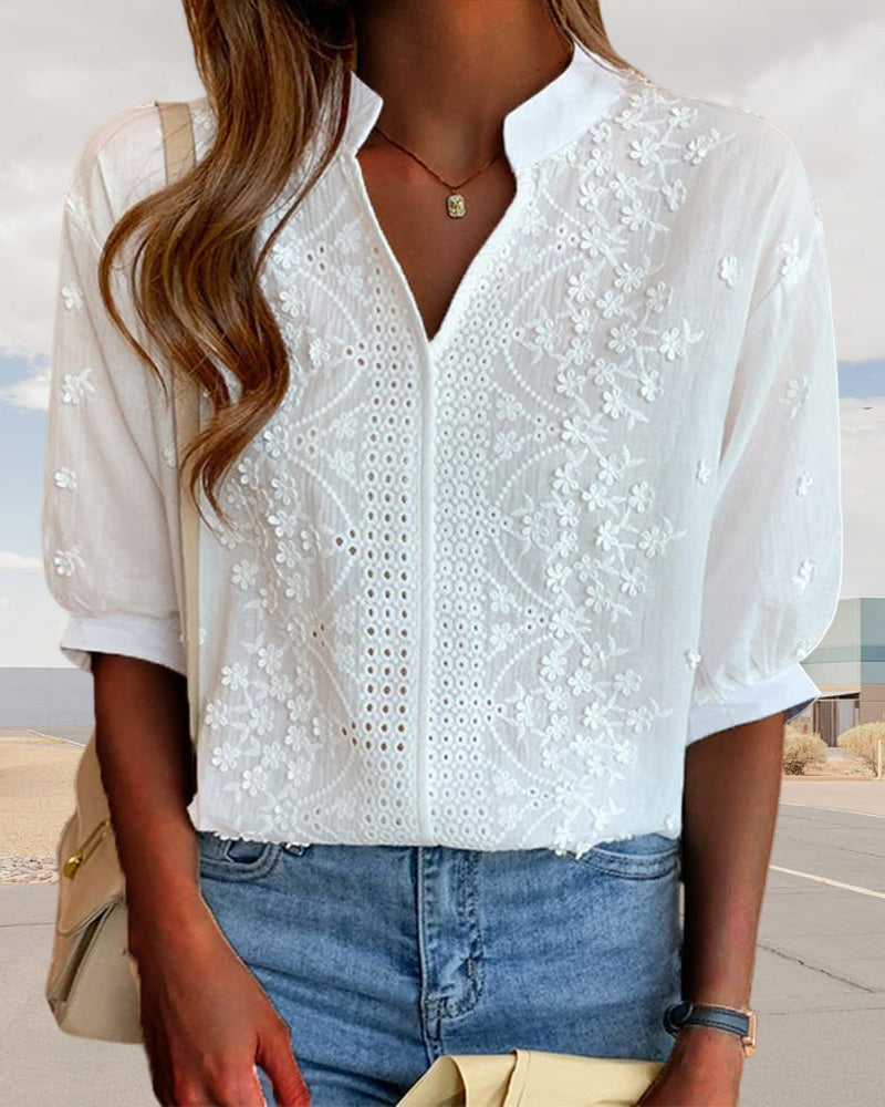 Damesblouse met Geborduurde V-hals Lizzy