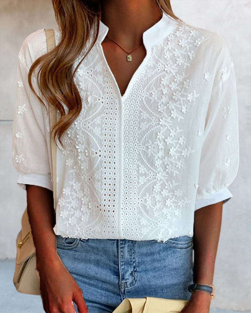 Damesblouse met Geborduurde V-hals Lizzy