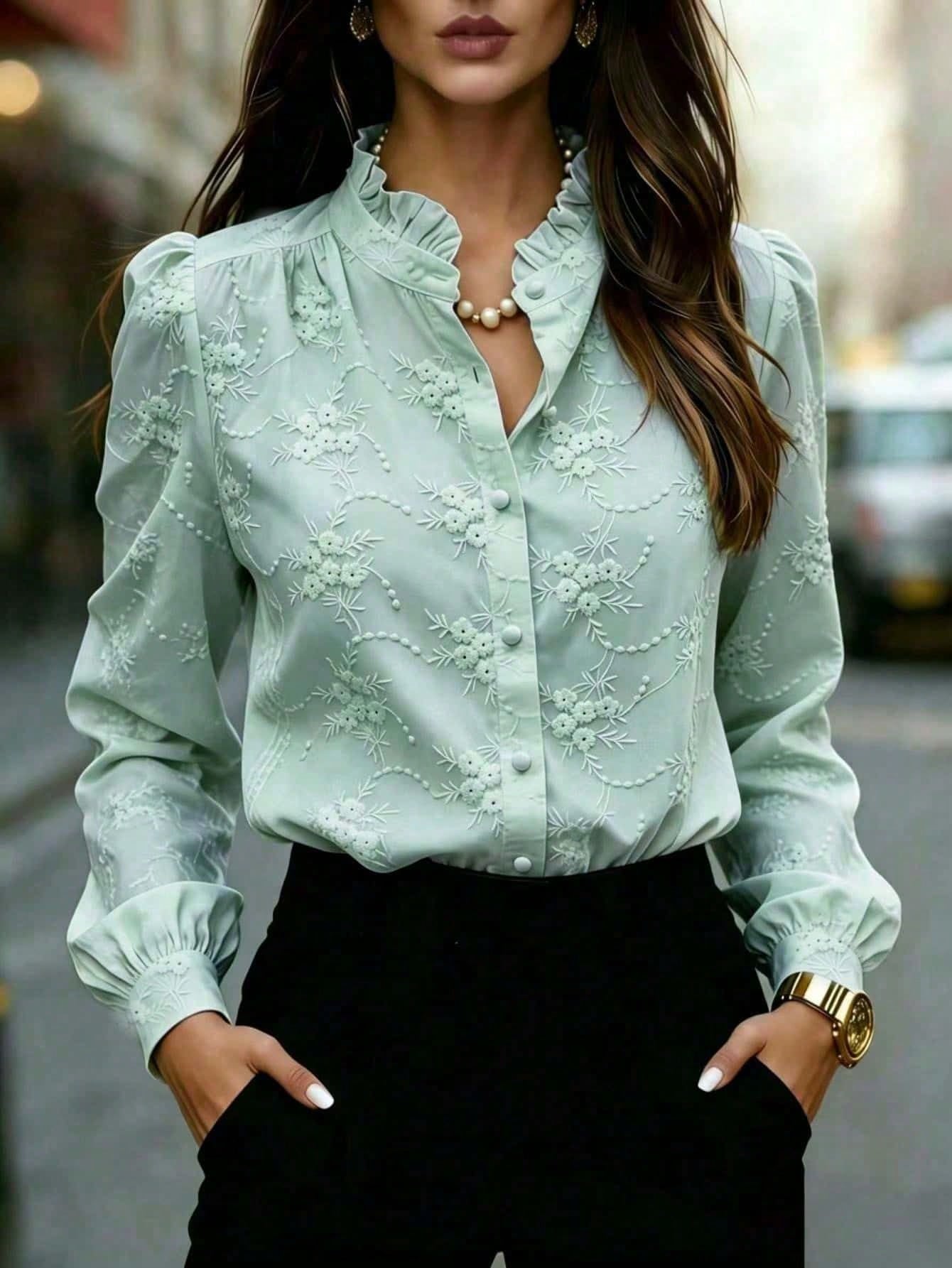 Damesblouse met Lange Mouwen en Bloemenborduurwerk Lizzy