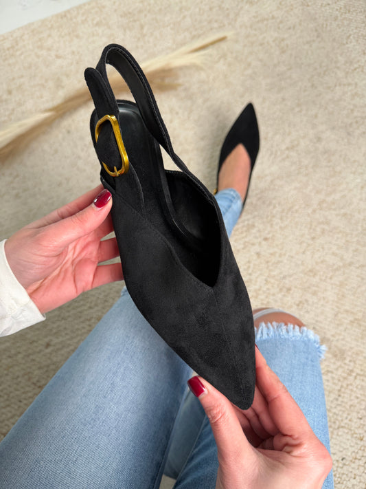 Damesloafers met Puntneus en Goudkleurige Gesp Lizzy