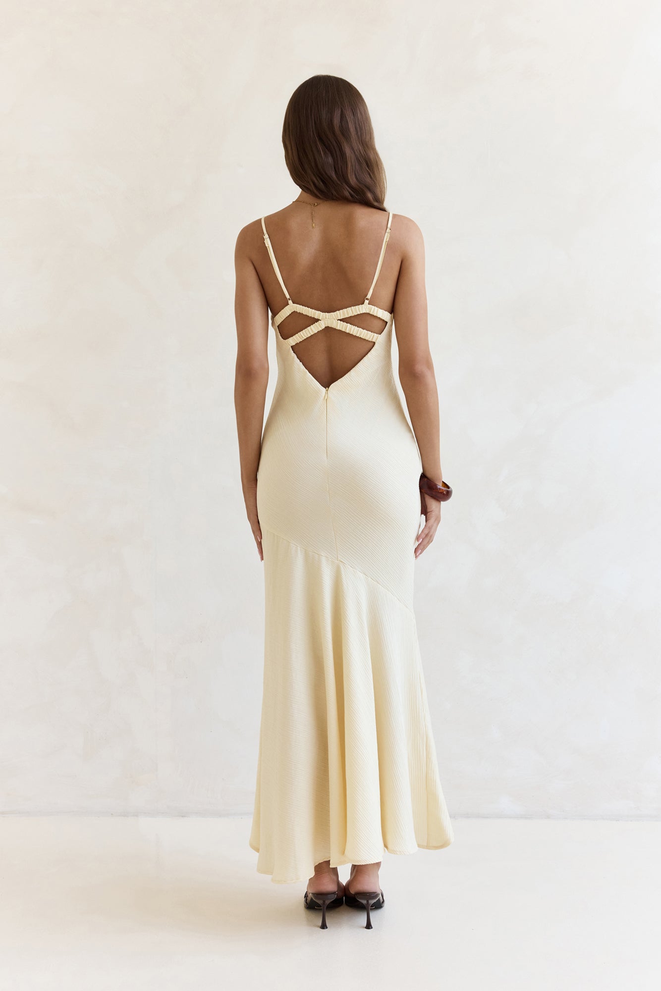Damesmaxi-jurk met V-hals en Asymmetrische Zoom Lizzy