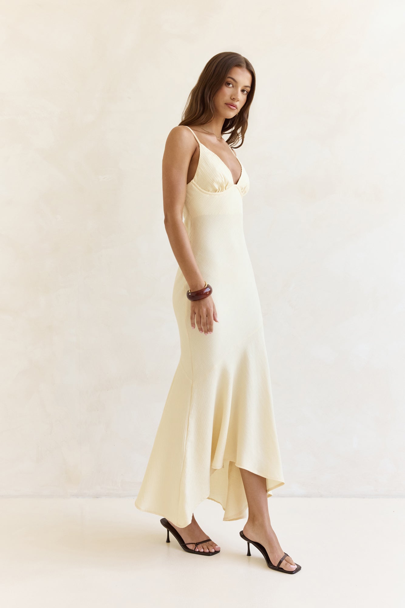 Damesmaxi-jurk met V-hals en Asymmetrische Zoom Lizzy