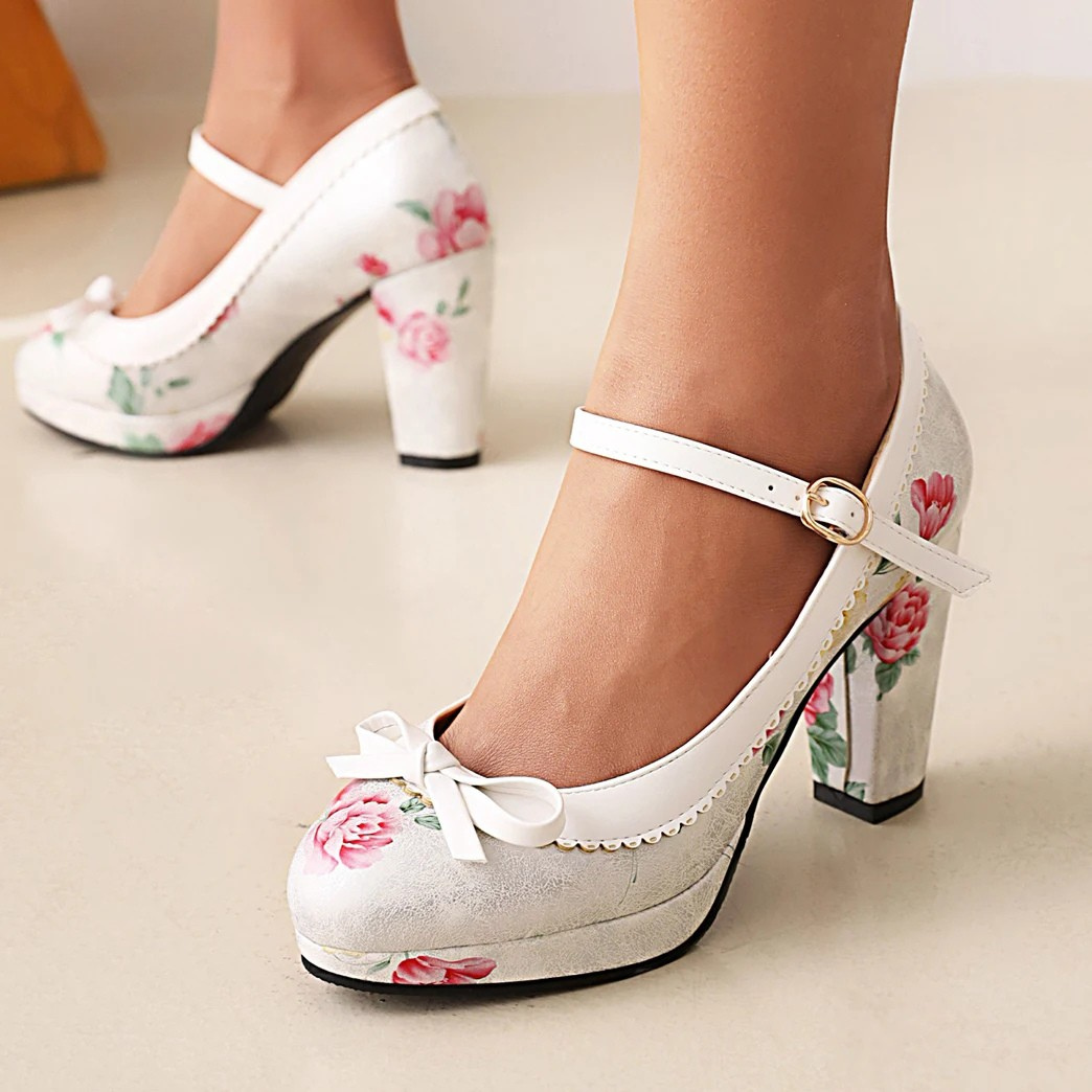 Damespumps met Bloemenprint en Strikdetail Lizzy