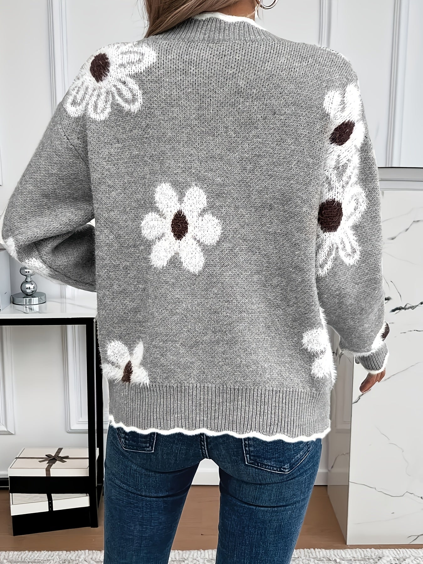 Dames Trui met Bloemen en V-hals
