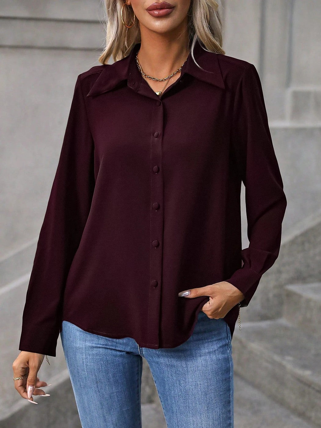 Dames Blouse met Doorknoopsluiting en Puntkraag