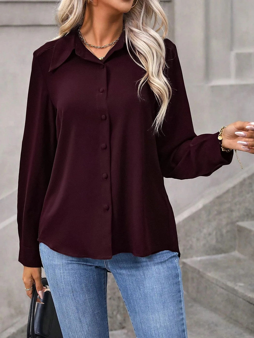 Dames Blouse met Doorknoopsluiting en Puntkraag